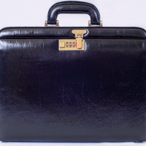 Maleta Feminina Provence - Couro Classico Preto/forro veludo CC 10x sem juros ou 15%desconto. vista