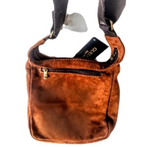 Bolsa feminina modelo Bergamo em couro bovino camurça Tan, alça tiracolo, CC 10xsem juros /Pix 15%desconto